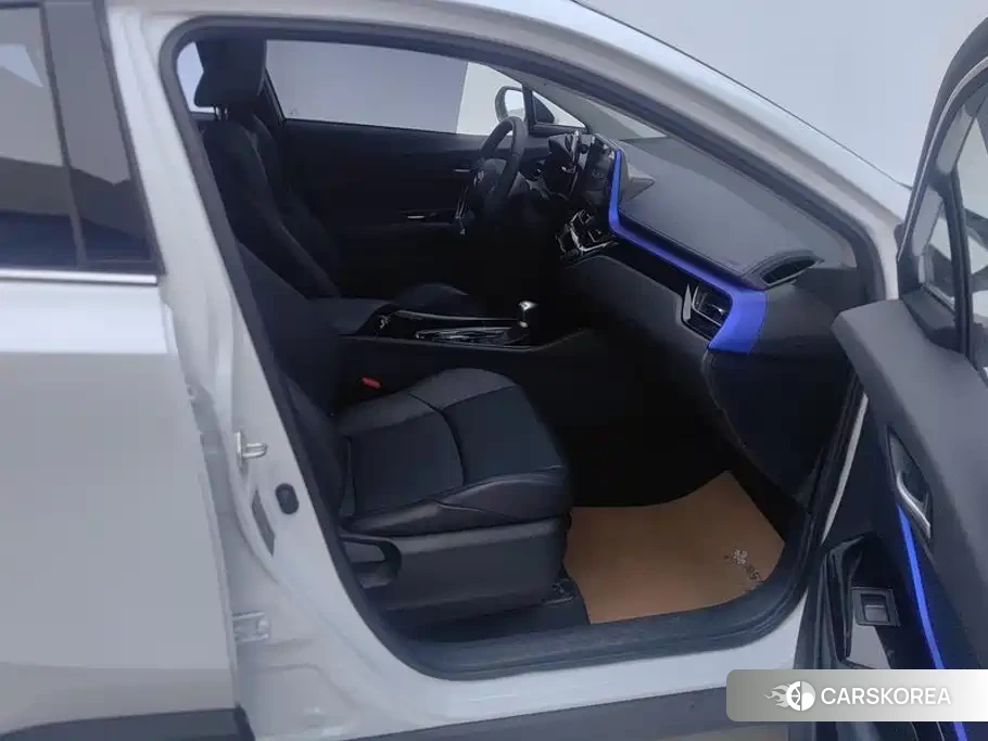 Toyota C-HR 2022 Белый из Китая, фото 6