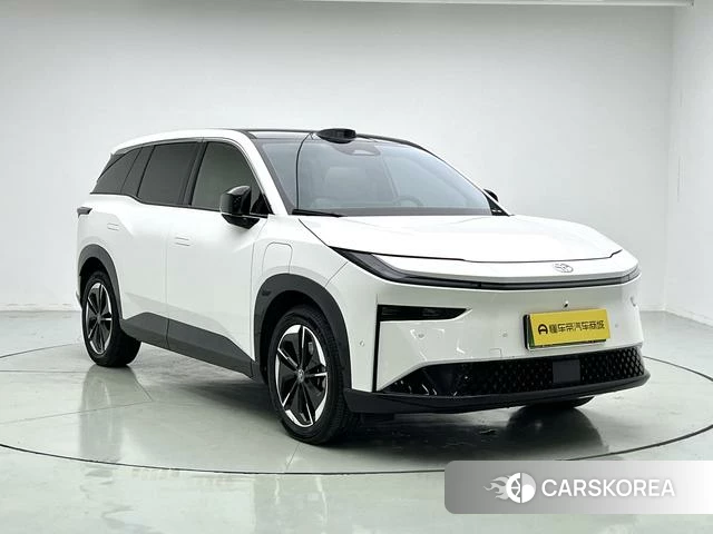 Toyota Platinum Wisdom 3X 2025 Белый из Китая, фото 6
