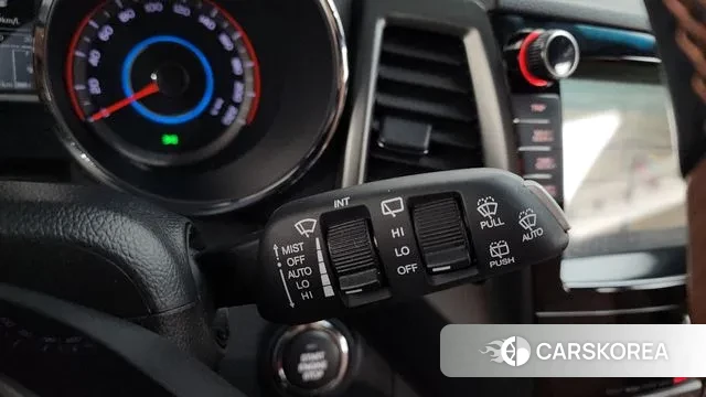 Ssangyong Tivoli Armor 2018 Белый из Кореи, фото 6