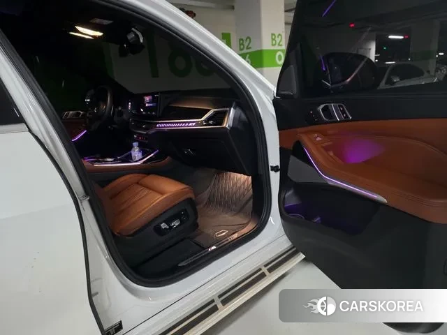 BMW X7 (G07) 2023 Белый из Кореи, фото 6