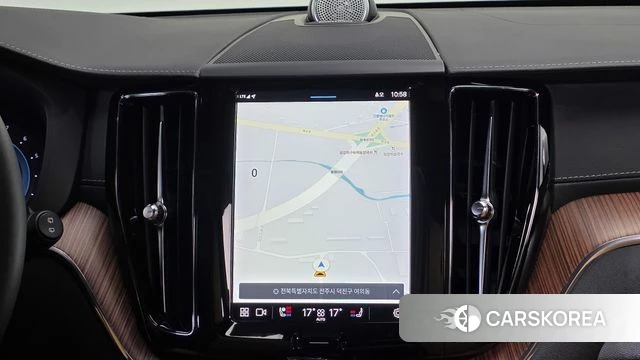 Volvo XC60 second Generation 2023 Белый из Кореи, фото 6