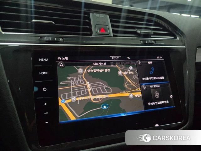 Volkswagen Tiguan Allspace 2023 Белый из Кореи, фото 6