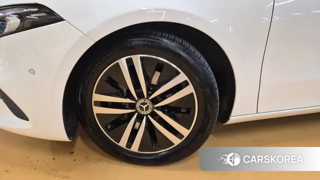 Mercedes-Benz A-Class W177 2021 Белый из Кореи, фото 6