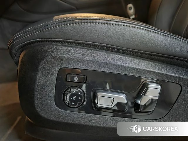 BMW X6 (G06) 2025 Серебристо-серый из Кореи, фото 6