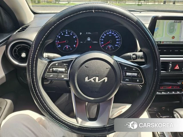 Kia The New K3 2nd generation 2021 Белый из Кореи, фото 6