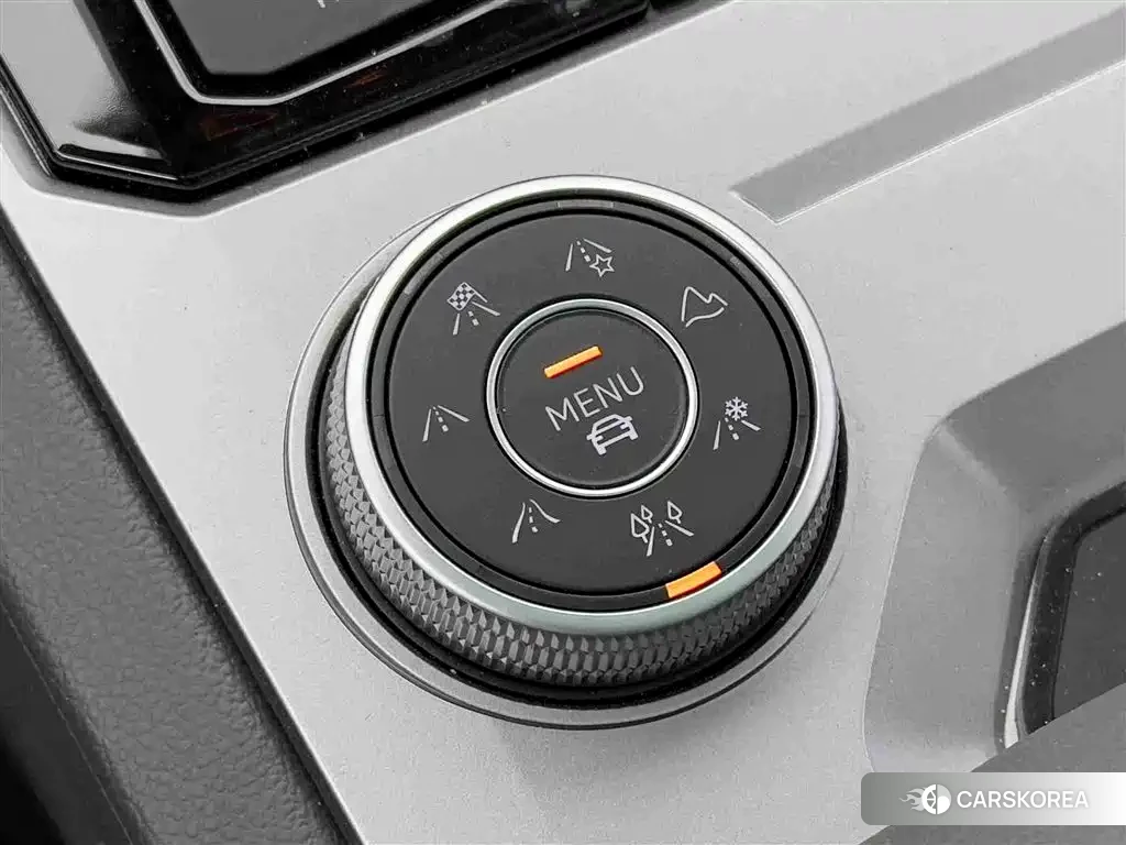 Volkswagen Touareg 2025 Черный из Китая, фото 6