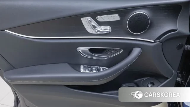 Mercedes-Benz E-Class W213 2022 Синий из Кореи, фото 6