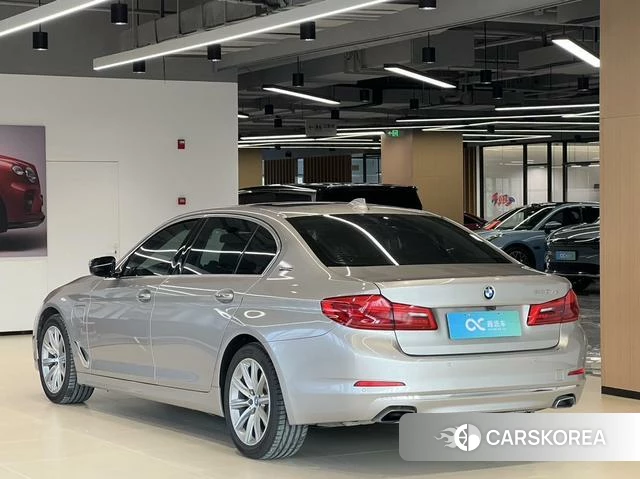 BMW 5 series PHEV 2018 Шампань из Китая, фото 6