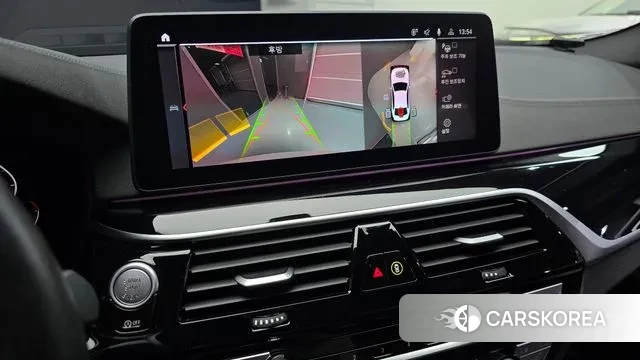 BMW 5 Series (G30) 2023 Белый из Кореи, фото 6