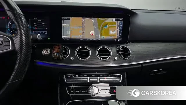 Mercedes-Benz E-Class W213 2018 Черный из Кореи, фото 6