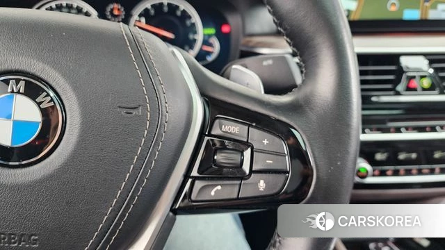 BMW 5 Series (G30) 2018 Белый из Кореи, фото 6