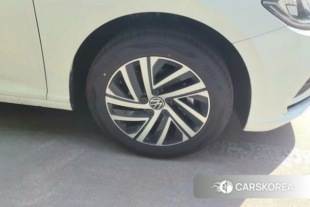 Volkswagen Lavida 2025 Белый из Китая, фото 6