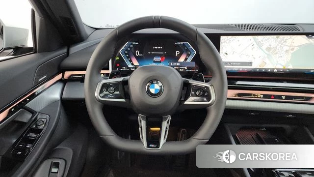 BMW 5 Series (G60) 2025 Серый из Кореи, фото 6