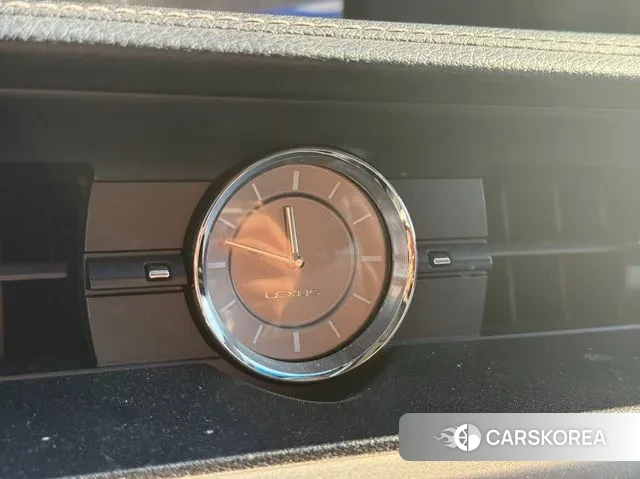 Lexus New ES300h 2018 Белый из Кореи, фото 6