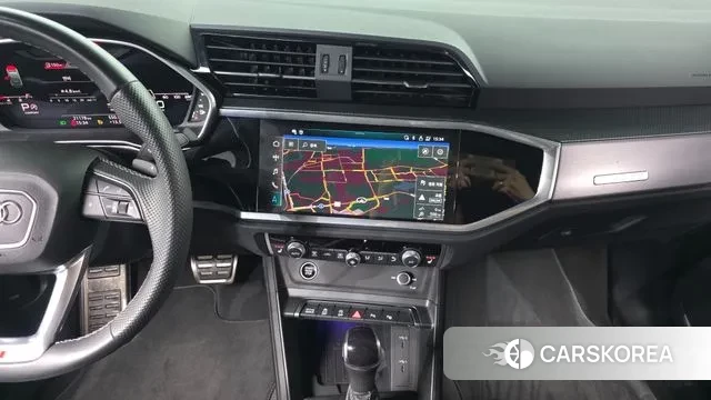 Audi Q3 (F3) 2022 Черный из Кореи, фото 6