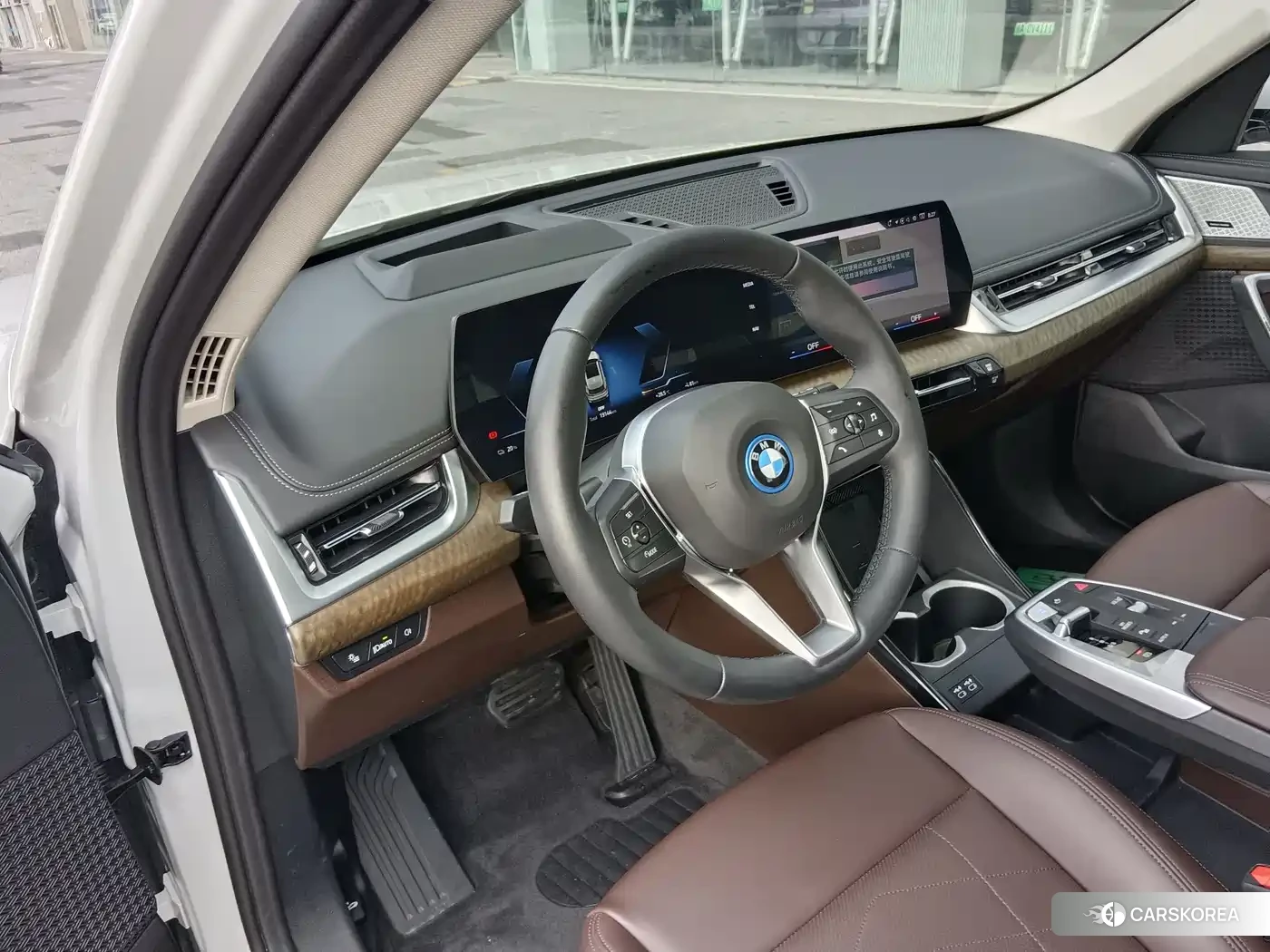BMW iX1 2023 Белый из Китая, фото 6