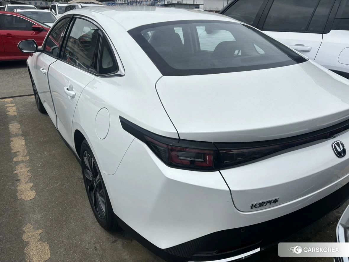 Chang'an Yidong 2025 Белый из Китая, фото 6