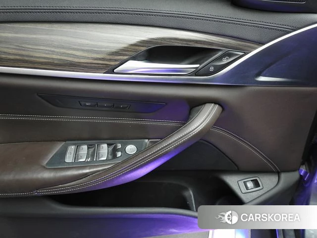 BMW 5 Series (G30) 2020 Серый из Кореи, фото 6