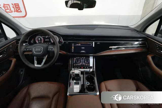 Audi Q7 2022 Черный из Китая, фото 6