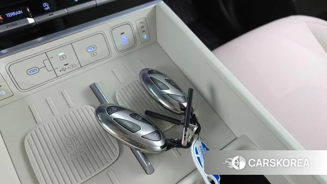Hyundai Santa Fe (MX5) 2024 Серый из Кореи, фото 6