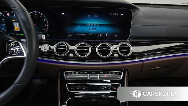 Mercedes-Benz E-Class W213 2022 Белый из Кореи, фото 6