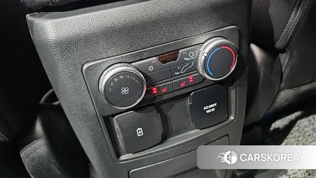 Ford Explorer 6th Generation 2022 Белый из Кореи, фото 6