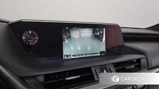 Lexus ES300h 7th generation 2018 Песочный из Кореи, фото 6