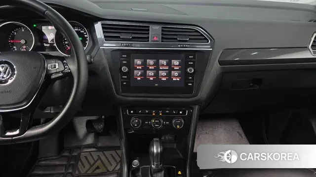 Volkswagen Tiguan second Generation 2018 Белый из Кореи, фото 6