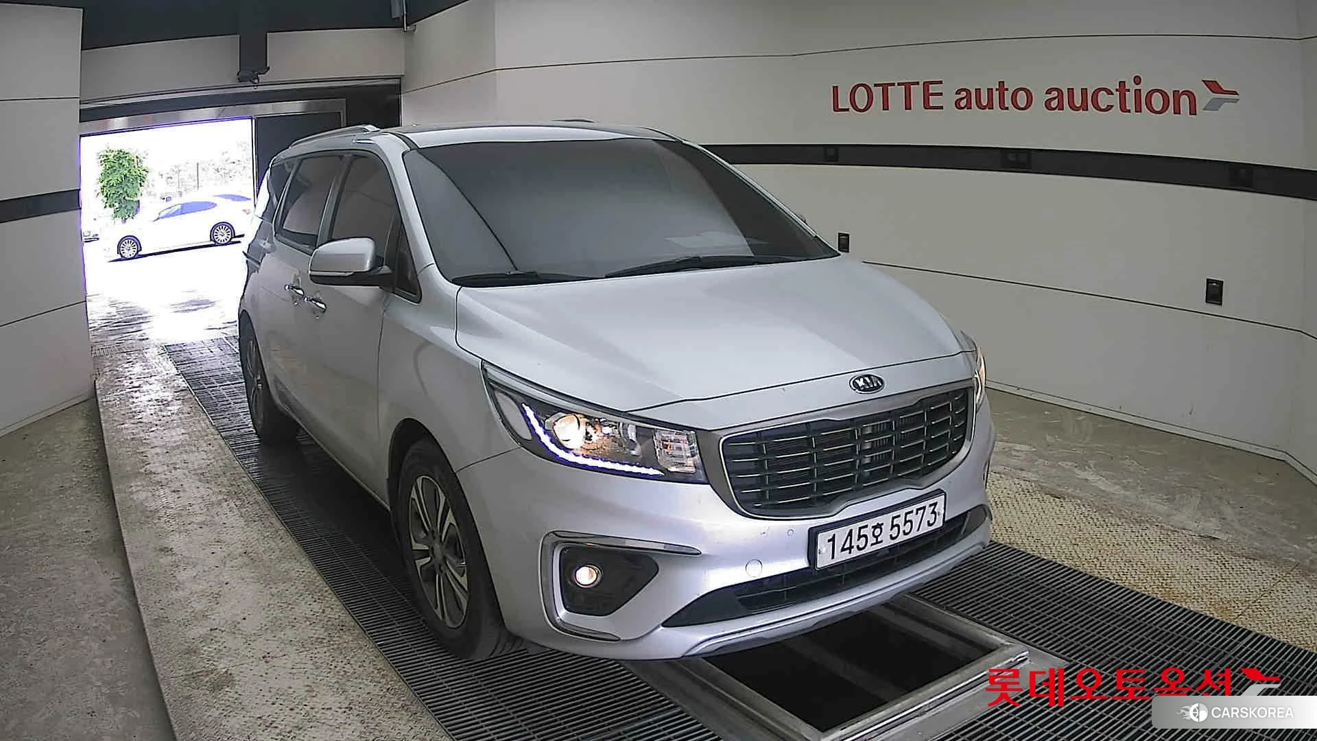 Kia Carnival 2020 Silky Silver из Кореи, фото 6