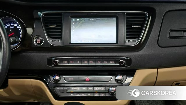 Kia The New Carnival 2019 Белый из Кореи, фото 6