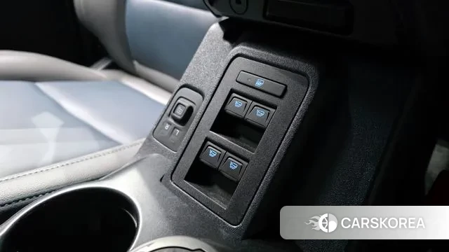 Ford Bronco 6th Generation 2023 Цвет галактики из Кореи, фото 6