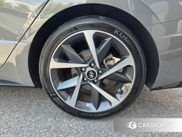 Hyundai Sonata (DN8) 2022 Светло-серебряный цвет из Кореи, фото 6
