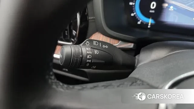 Volvo S60 3rd generation 2022 Серебряный из Кореи, фото 6