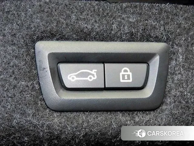 BMW 5 Series (G30) 2022 Черный из Кореи, фото 6