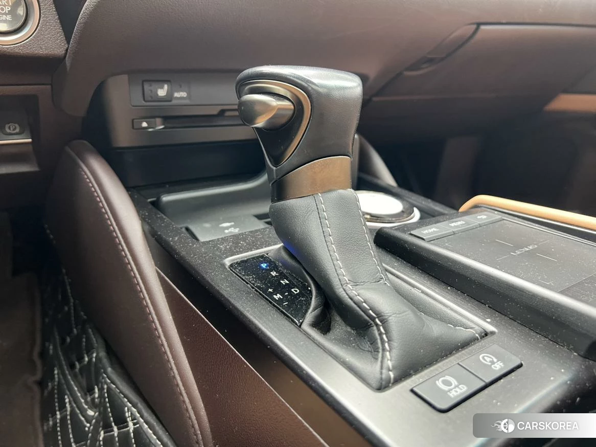 Lexus ES 2019 Белый из Китая, фото 6