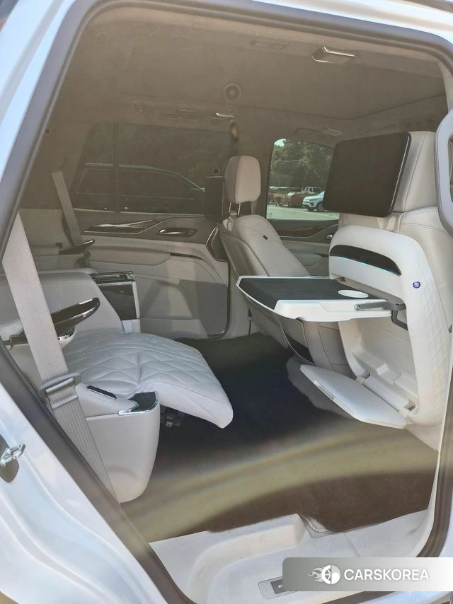 Cadillac Escalade 5th Generation 2022 Белый из Кореи, фото 6