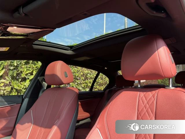 BMW 5 series 2023 Черный из Китая, фото 6