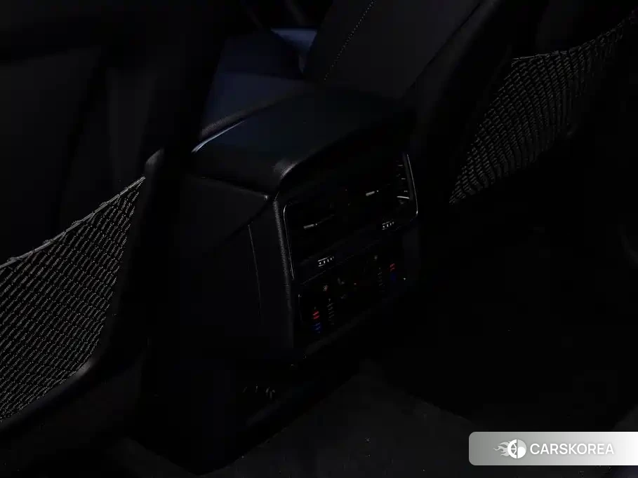 Audi Q8 id 4599756 из Китая 7