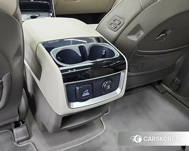Kia Carnival 4th generation 2023 Белый из Кореи, фото 6