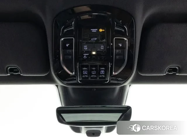 Maserati Grecale 2024 Светло-серебряный цвет из Кореи, фото 6