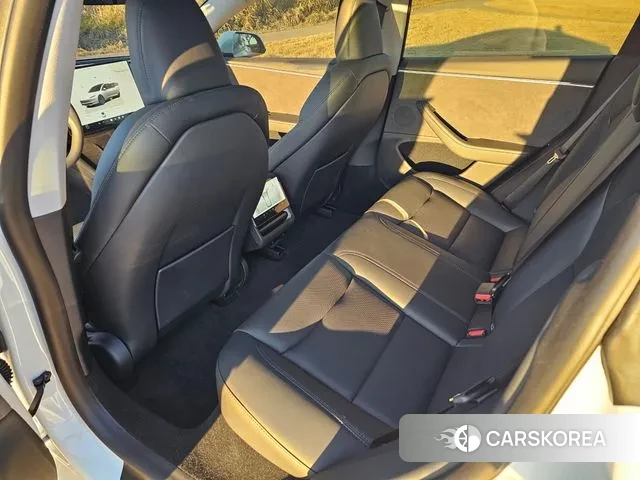 Tesla Model 3 2024 Белый из Кореи, фото 6