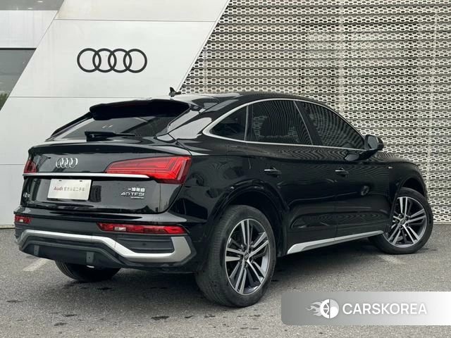 Audi Q5L Sportback 2021 Черный из Китая, фото 6