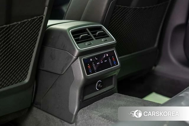 Audi A6L 2021 Черный из Китая, фото 6