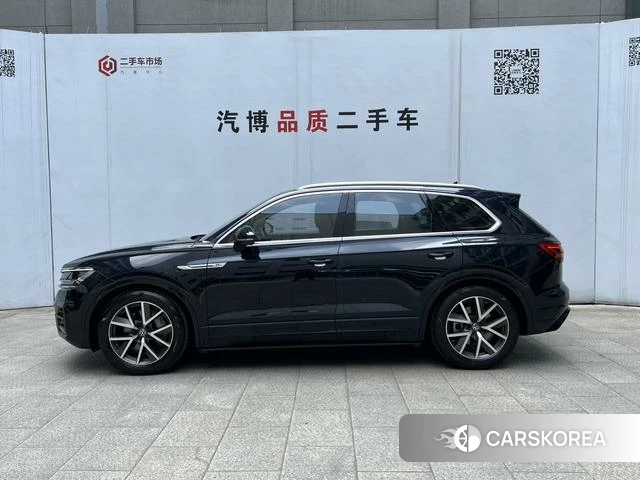 Volkswagen Touareg 2021 Черный из Китая, фото 6