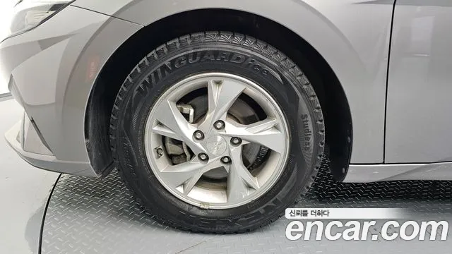 Hyundai Avante (CN7) 2021 Серебристо-серый из Кореи, фото 6