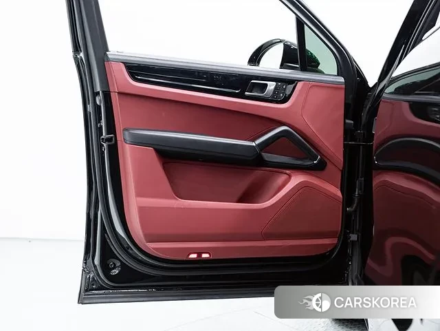 Porsche Cayenne (PO536) 2023 Черный из Кореи, фото 6