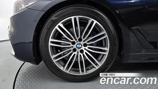 BMW 5 Series (G30) id 2680574 из Кореи 6