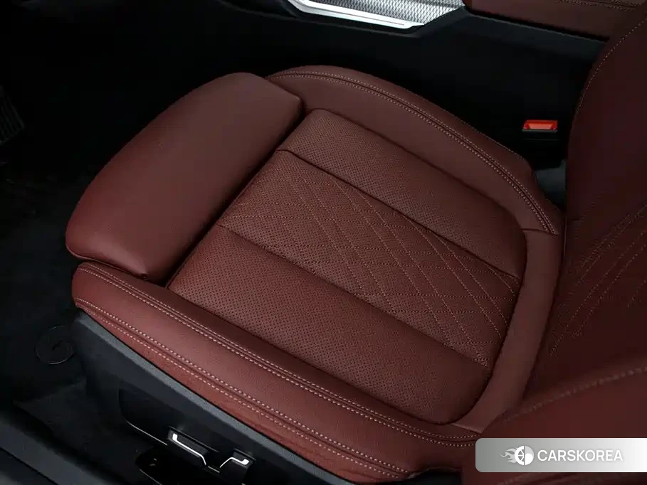 BMW 3 series 2025 Silver/gray из Китая, фото 6