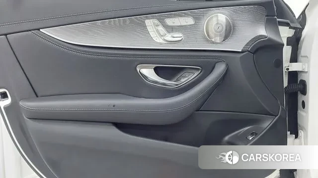 Mercedes-Benz E-Class W213 2022 Белый из Кореи, фото 6