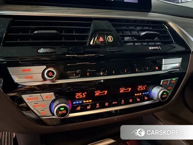 BMW 5 Series (G30) 2020 Черный из Кореи, фото 6